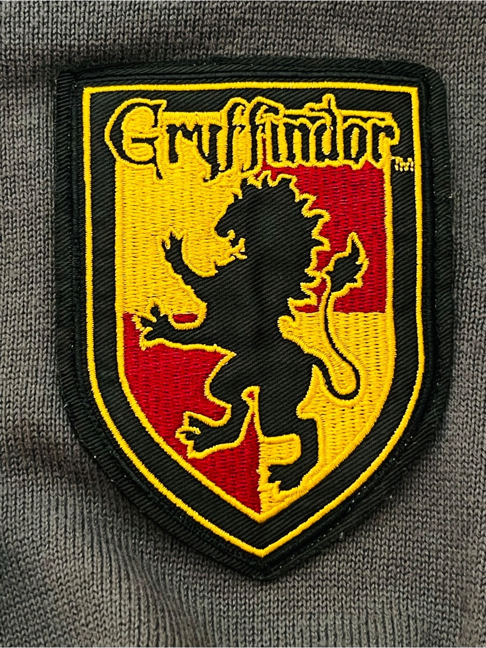 Harry Potter Gryffindor Sweater M Gray Red Gold Hogwarts Halloween * - Picture 6 of 8